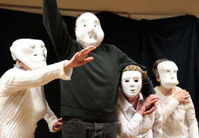 atelier d'expression théâtrale Quimper Théâtre visuel masques